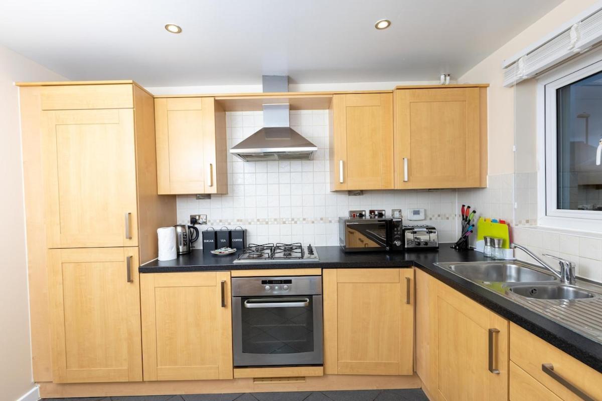 Snodland 5-Bed Modern & Luxurious Houseヴィラ エクステリア 写真