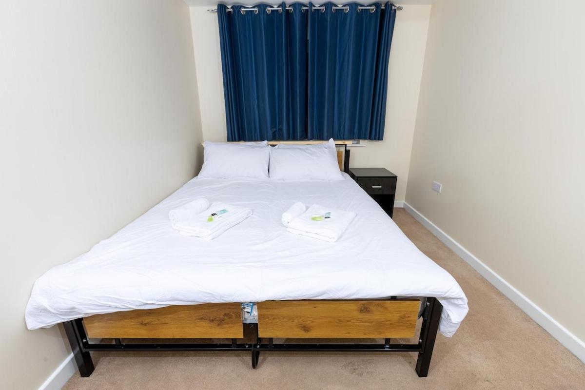 Snodland 5-Bed Modern & Luxurious Houseヴィラ エクステリア 写真