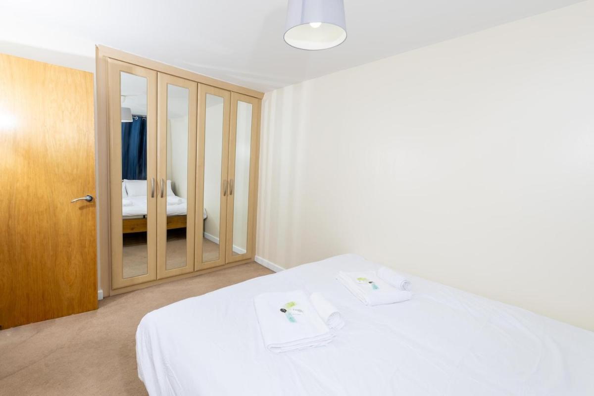 Snodland 5-Bed Modern & Luxurious Houseヴィラ エクステリア 写真