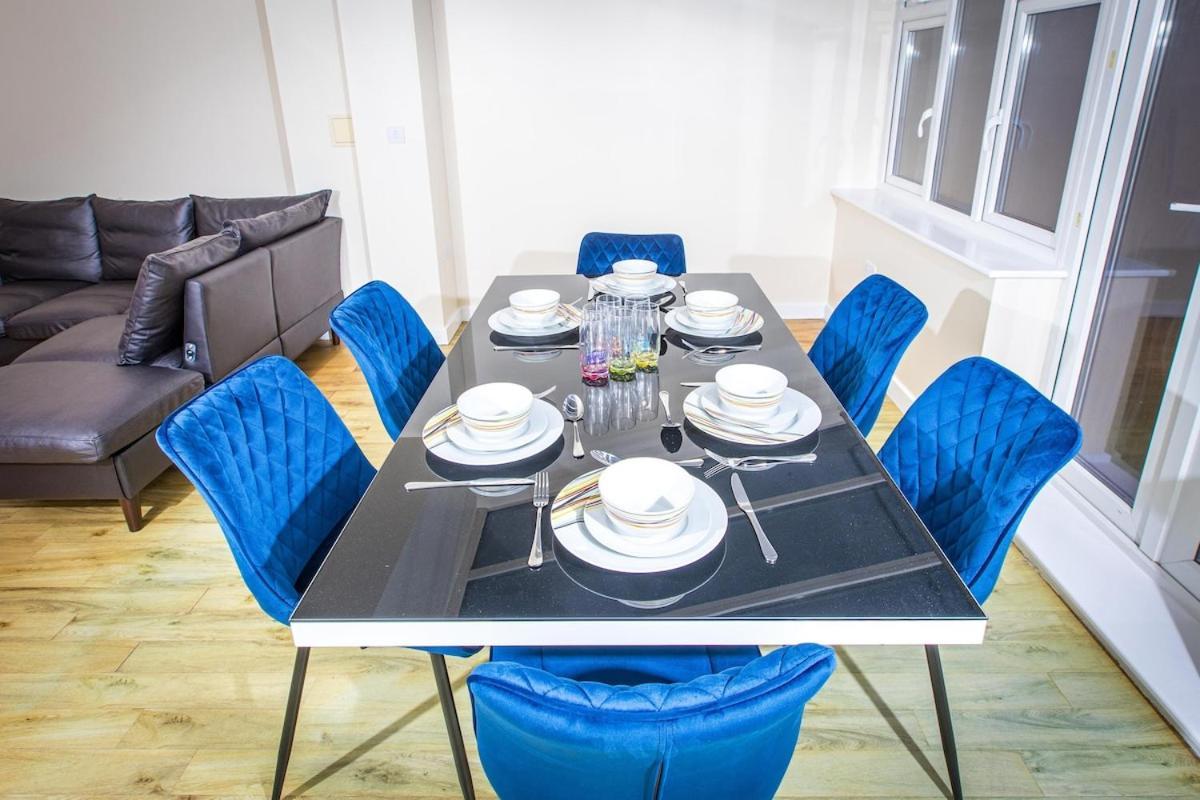 Snodland 5-Bed Modern & Luxurious Houseヴィラ エクステリア 写真