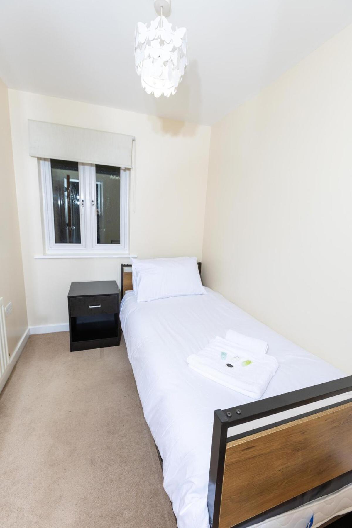 Snodland 5-Bed Modern & Luxurious Houseヴィラ エクステリア 写真