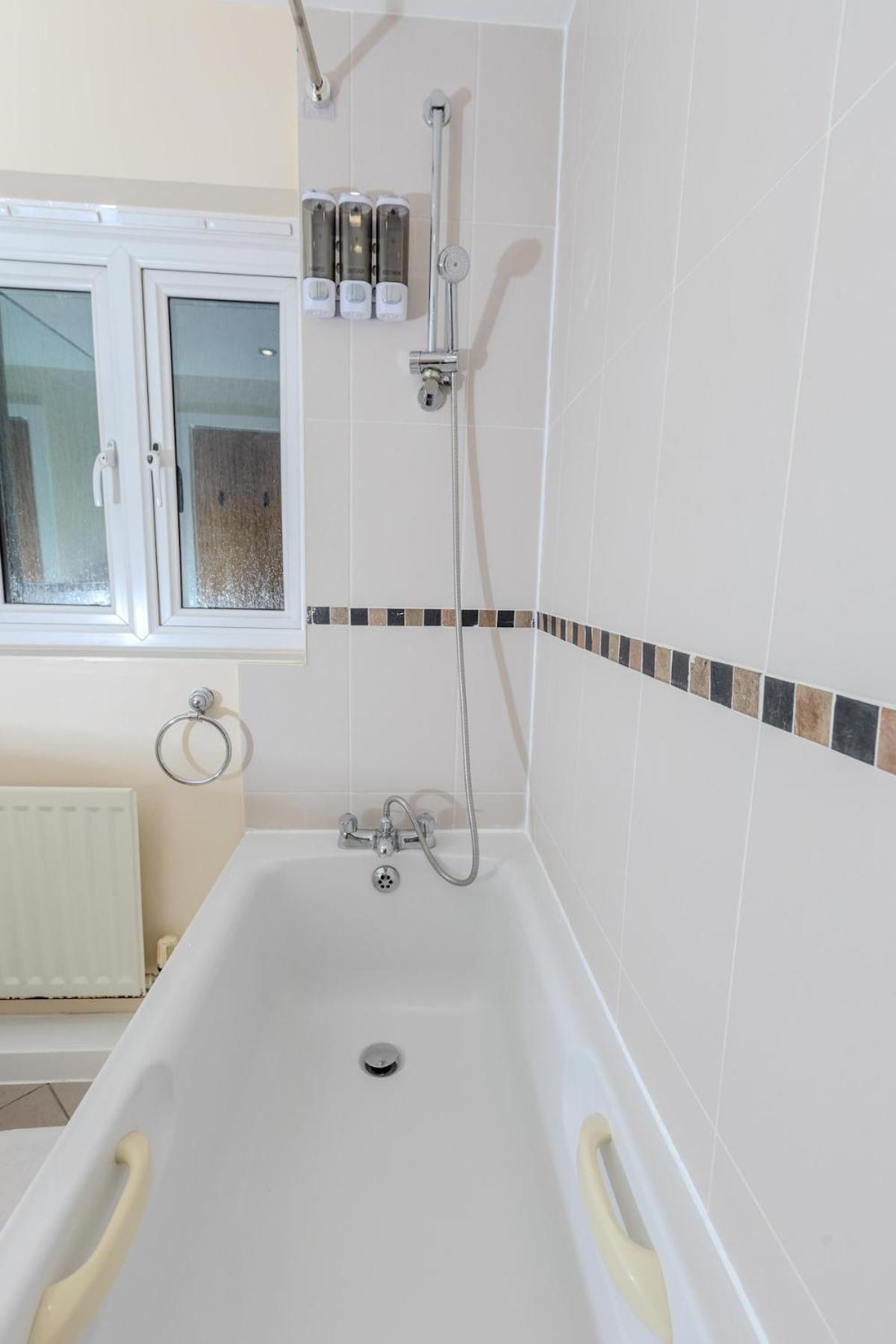 Snodland 5-Bed Modern & Luxurious Houseヴィラ エクステリア 写真
