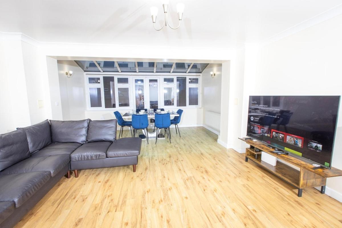 Snodland 5-Bed Modern & Luxurious Houseヴィラ エクステリア 写真