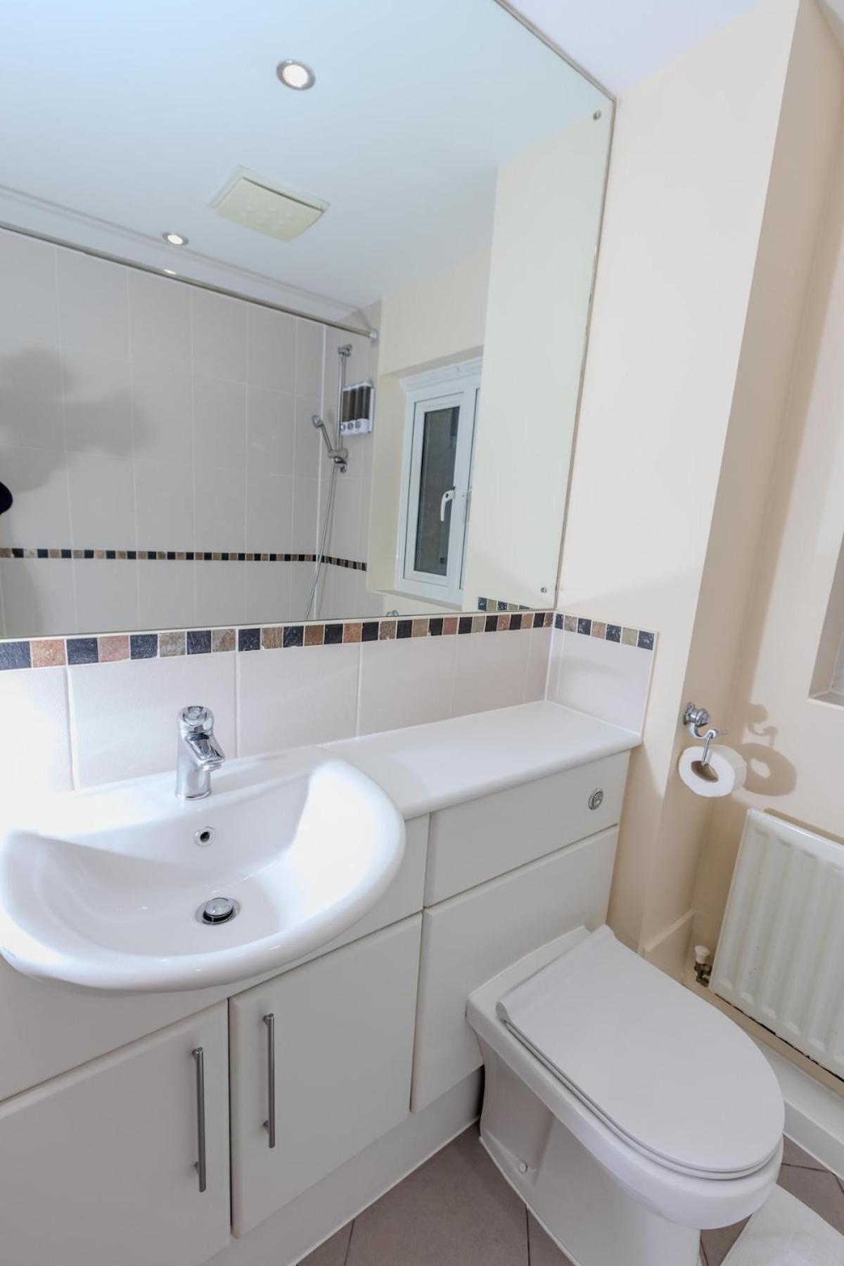Snodland 5-Bed Modern & Luxurious Houseヴィラ エクステリア 写真